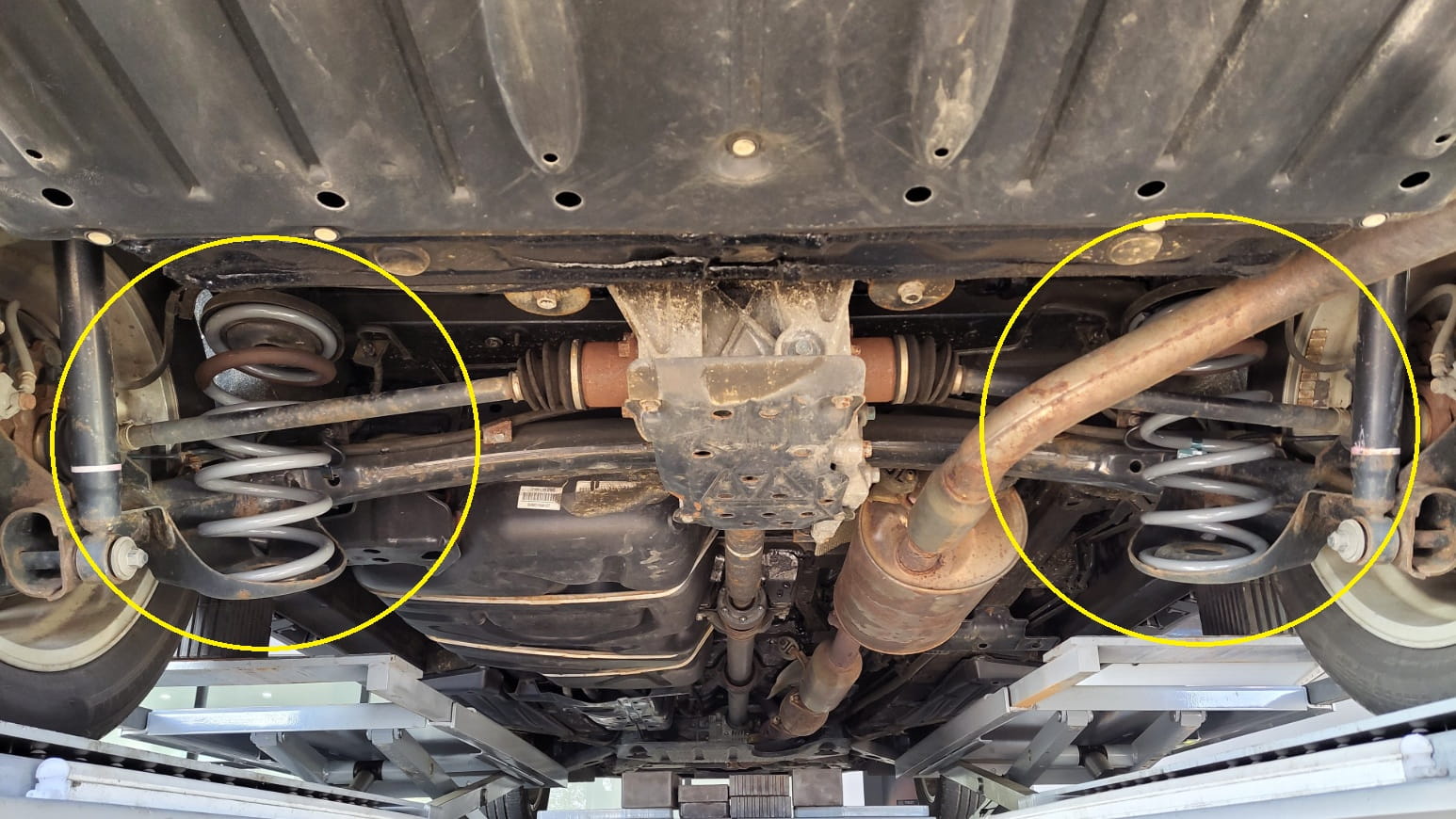 TOYOTA SIENNA REAR BIGFOOT 1INCH LIFT_d1