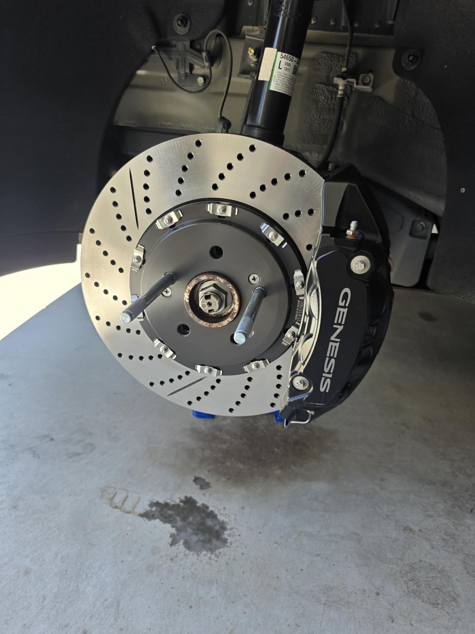 GV70 FRONT 36034 INTER-R_installed1