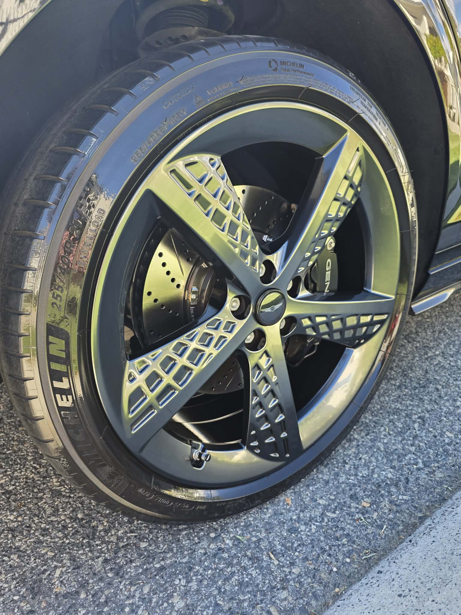 GV70 FRONT 36034 INTER-R_installed6
