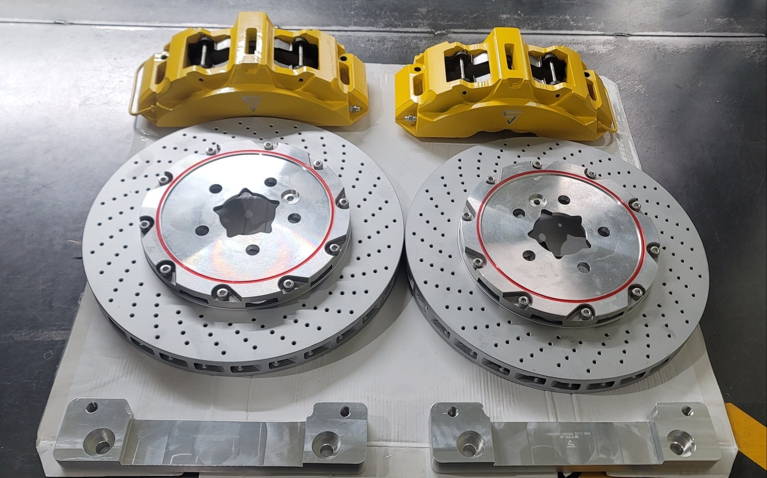 STOLZREDFEX8(405)KIT_TAHOE_d2