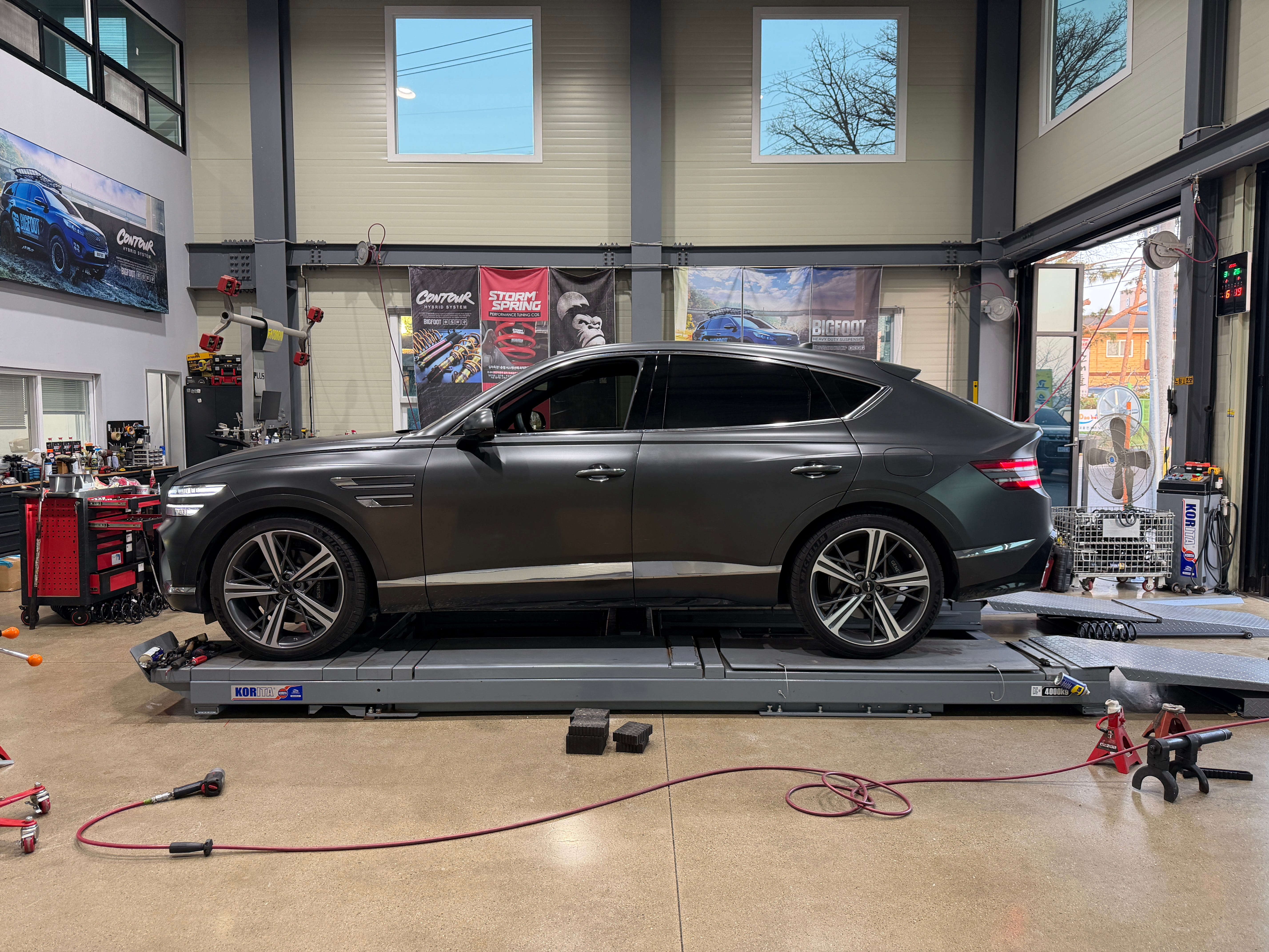 GV80 COUPE 3.5T DOWN SPRING INSTALLED